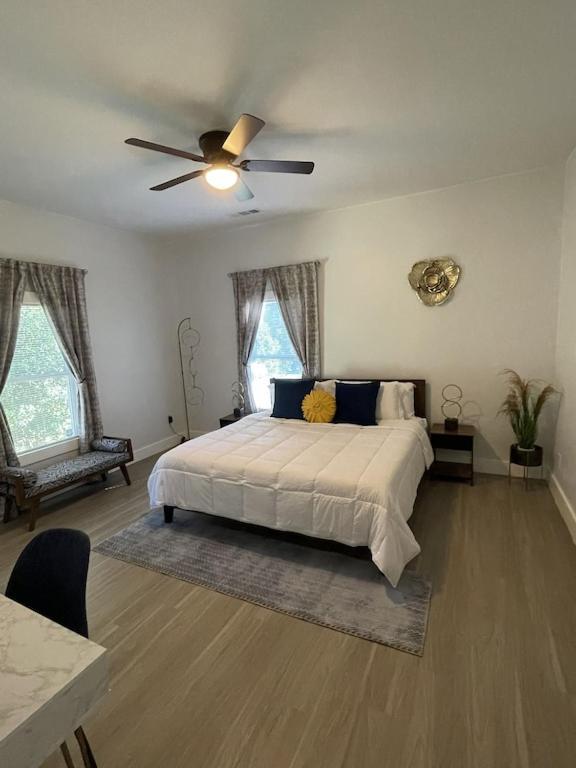 City Serenity-2Br Home Away From Home. 6 Min From Atl Airport Atlanta Eksteriør billede